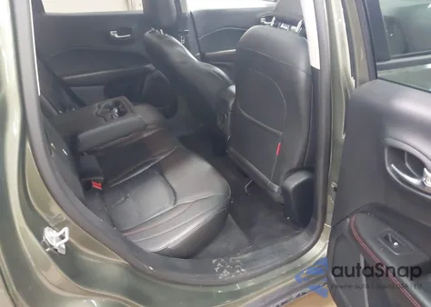 2018 Jeep Compass Trailhawk 4X4 from USA, damaged, VIN 3C4NJDDB7JT264276